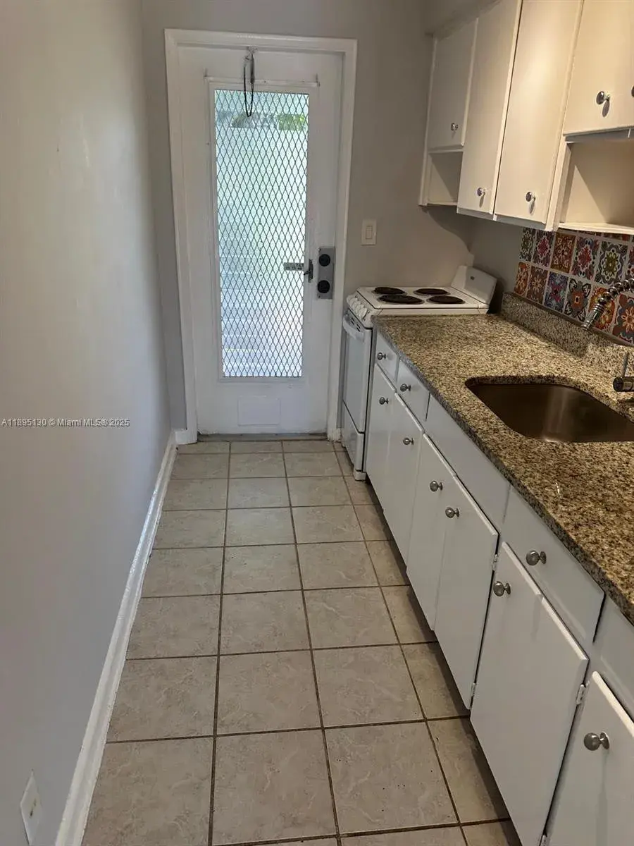 1 bedroom 1 bath Residential Lease for rent at 1708 NE 20th Ave # 7, Fort Lauderdale FL 33305