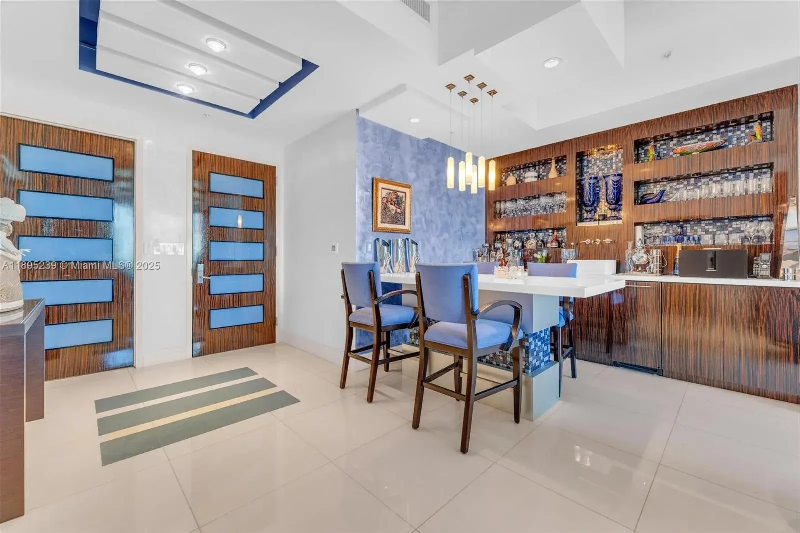 50 S Pointe Dr # 705, Miami Beach FL 33139