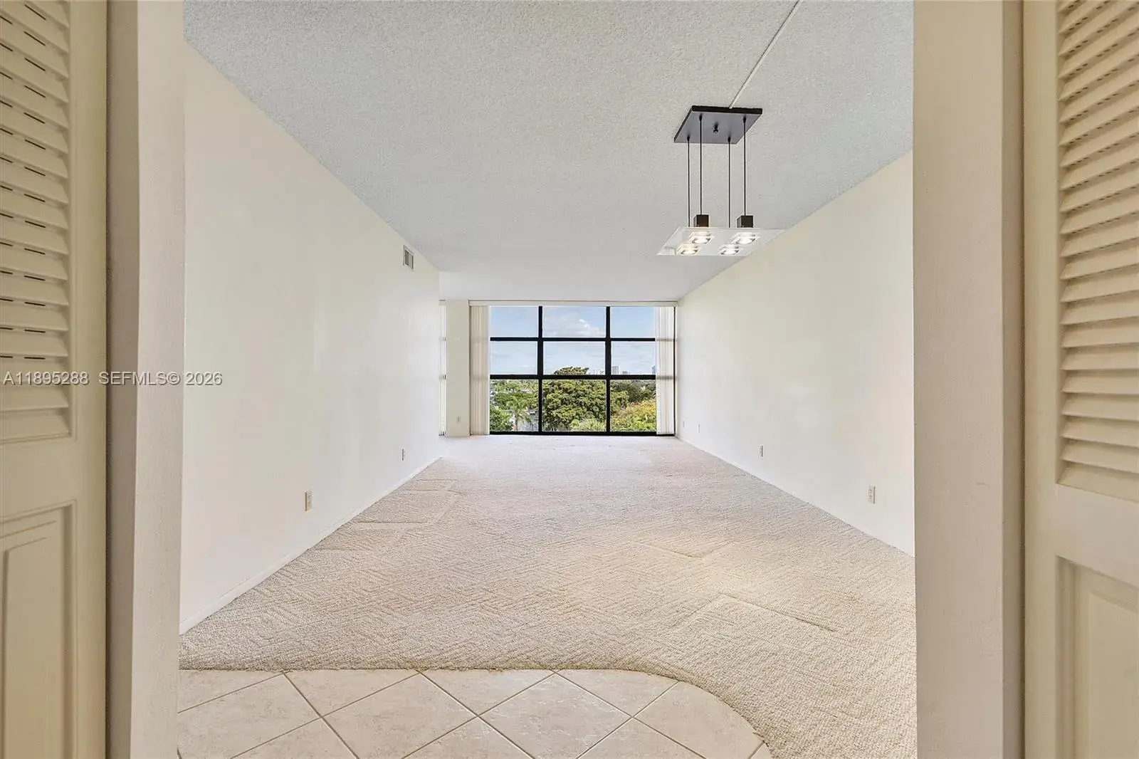 2 bedroom 1 bath Residential for sale at 600 Parkview Dr # 625, Hallandale Beach FL 33009