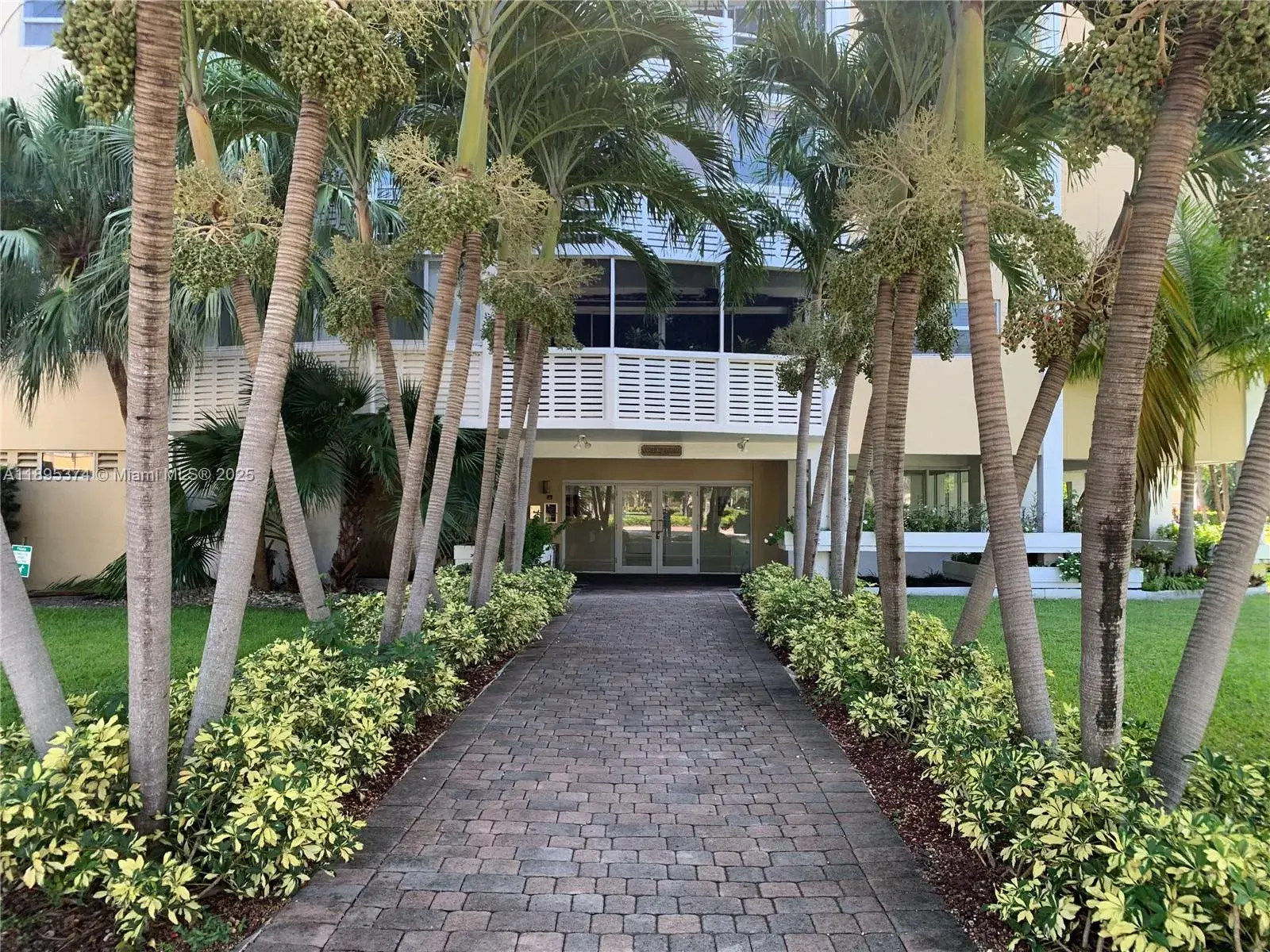555 Crandon Blvd # 53, Key Biscayne FL 33149