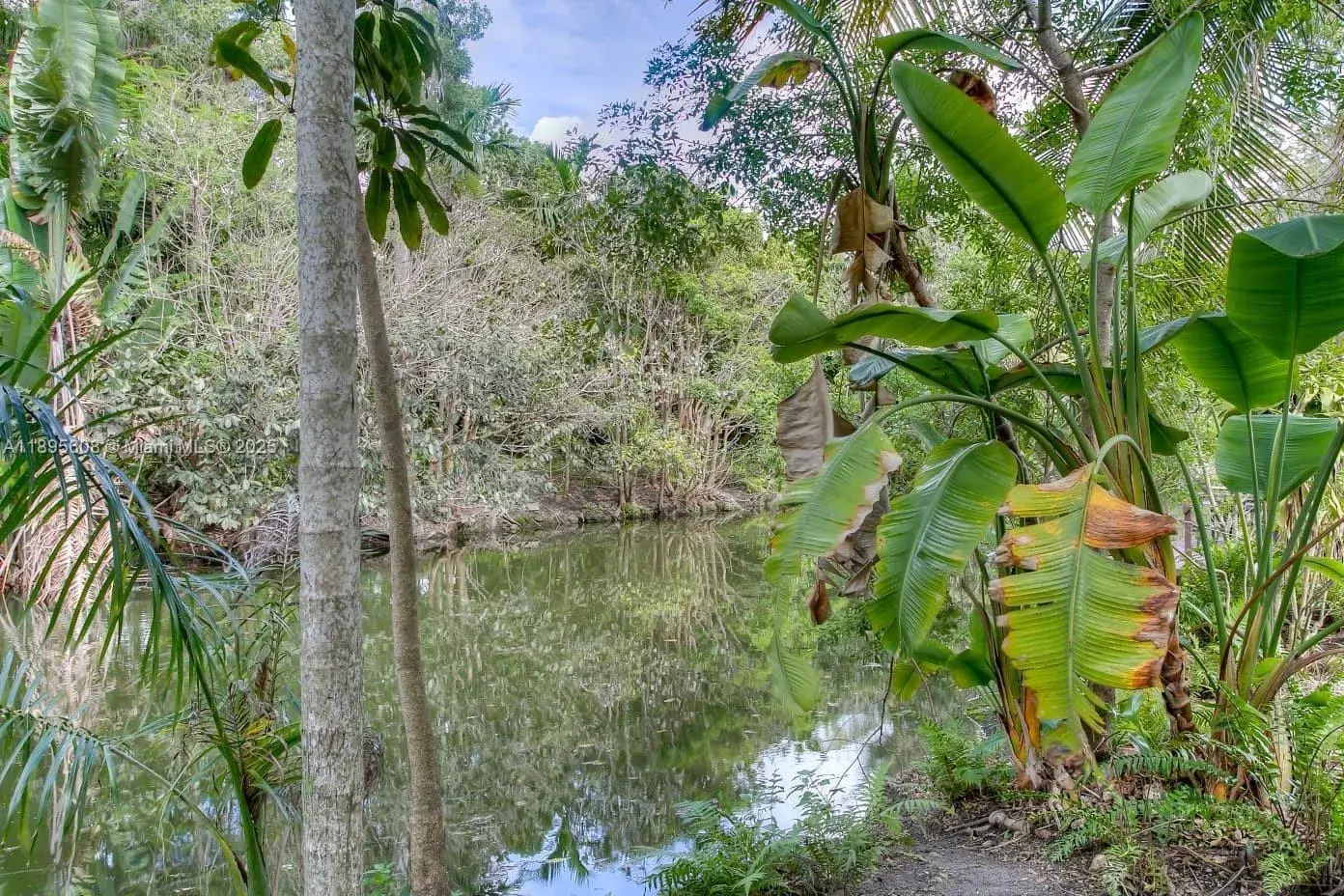 14329 Memorial Hwy # K, Miami FL 33161