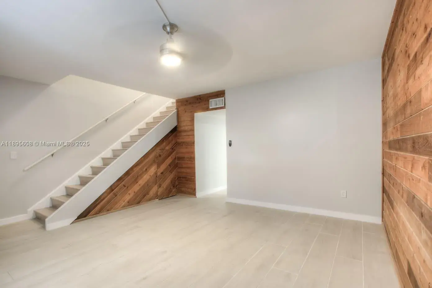 14329 Memorial Hwy # K, Miami FL 33161