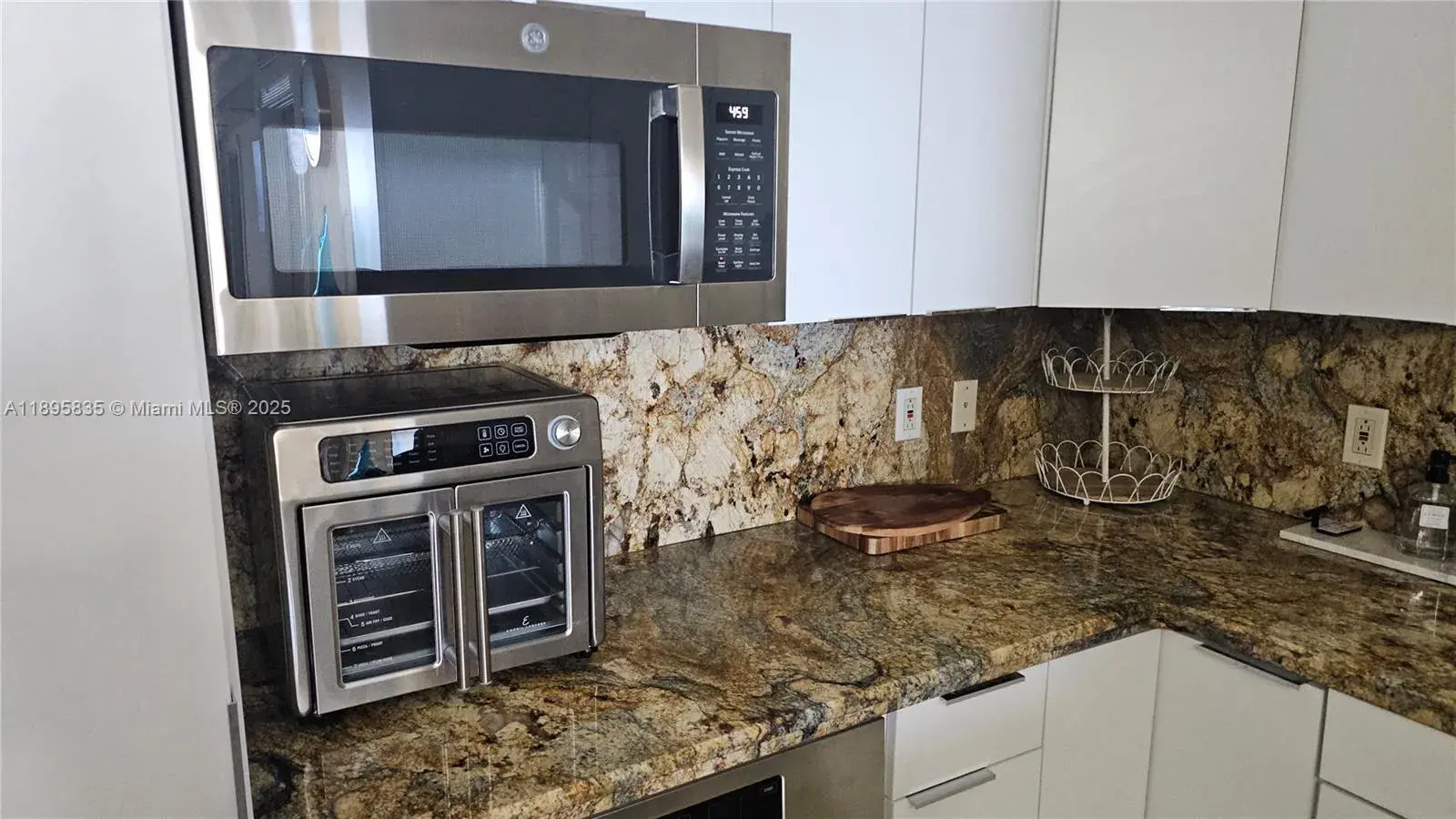 3140 S Ocean Dr # 506, Hallandale Beach FL 33009