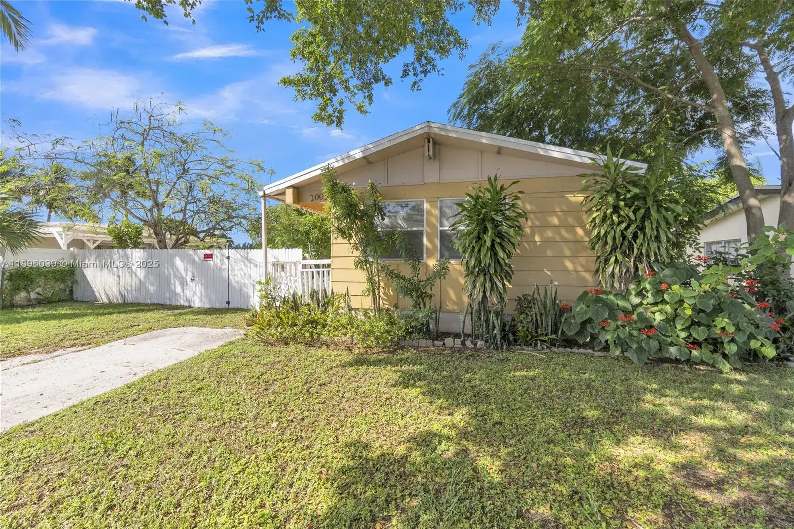 4 bedroom 2 bath Residential Lease for rent at 2005 NW 11th Ave, Fort Lauderdale FL 33311