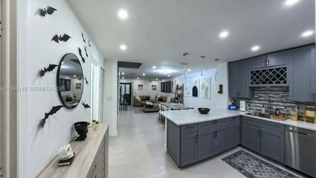 9441 NW 15th St # 232, Pembroke Pines FL 33024