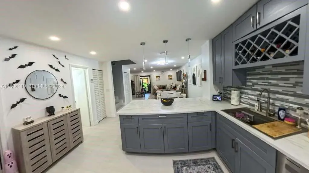 9441 NW 15th St # 232, Pembroke Pines FL 33024
