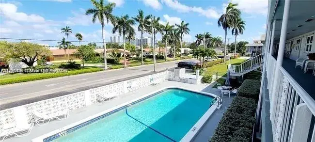 1 bedroom 1 bath Residential for sale at 630 Layne Blvd # 219, Hallandale Beach FL 33009
