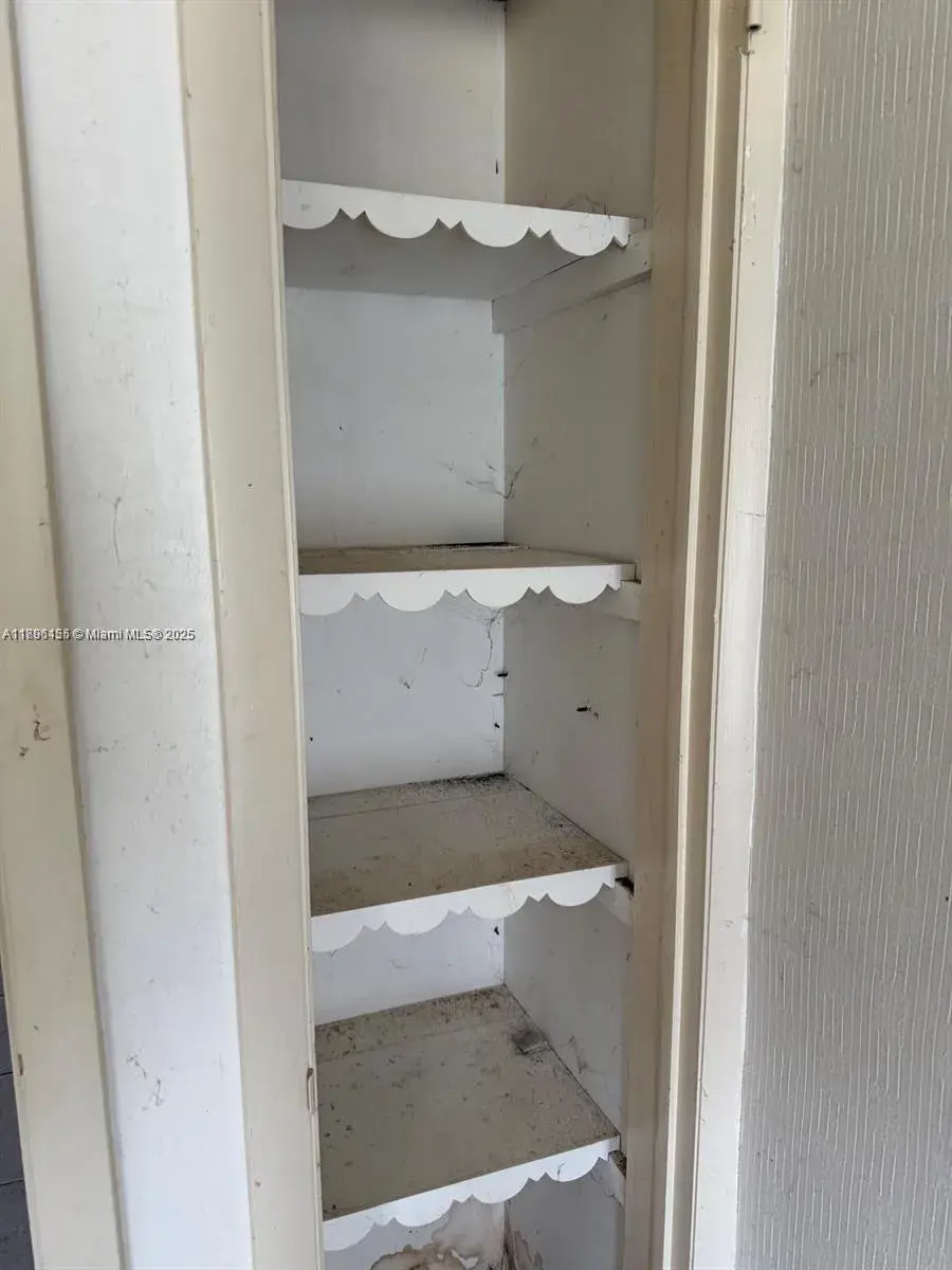 630 Layne Blvd # 219, Hallandale Beach FL 33009