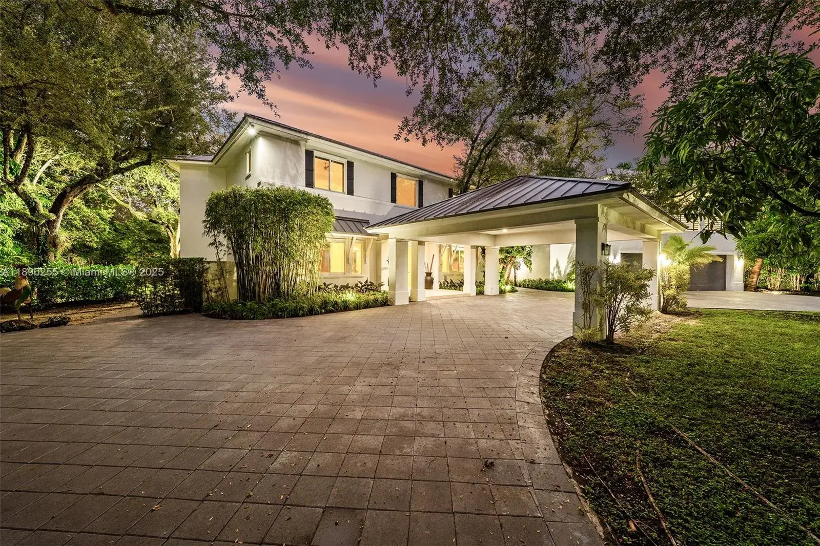 7 bedroom 7 bath Residential for sale at 8923 SW 67 Ave, Pinecrest FL 33156