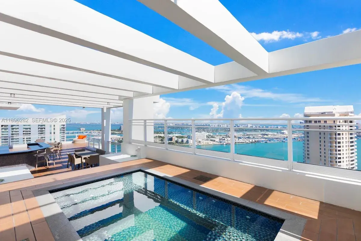 900 Brickell Key Blvd, Miami FL 33131