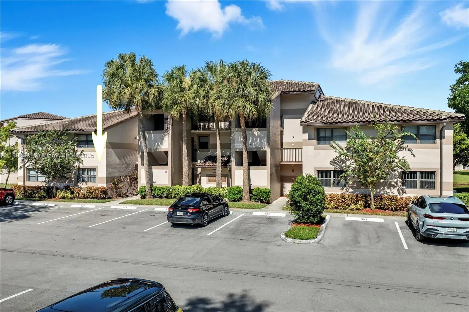 3 bedroom 2 bath Residential for sale at 9877 Nob Hill Ct # 9877, Sunrise FL 33351