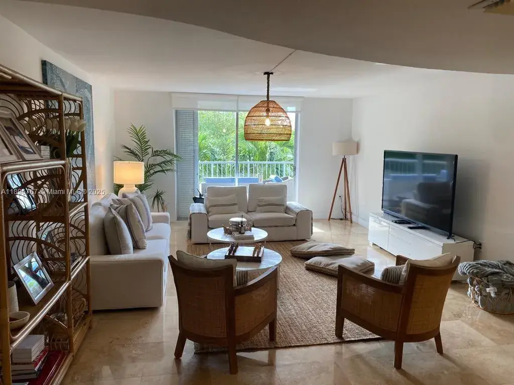 210 Sea View Dr # 312, Key Biscayne FL 33149