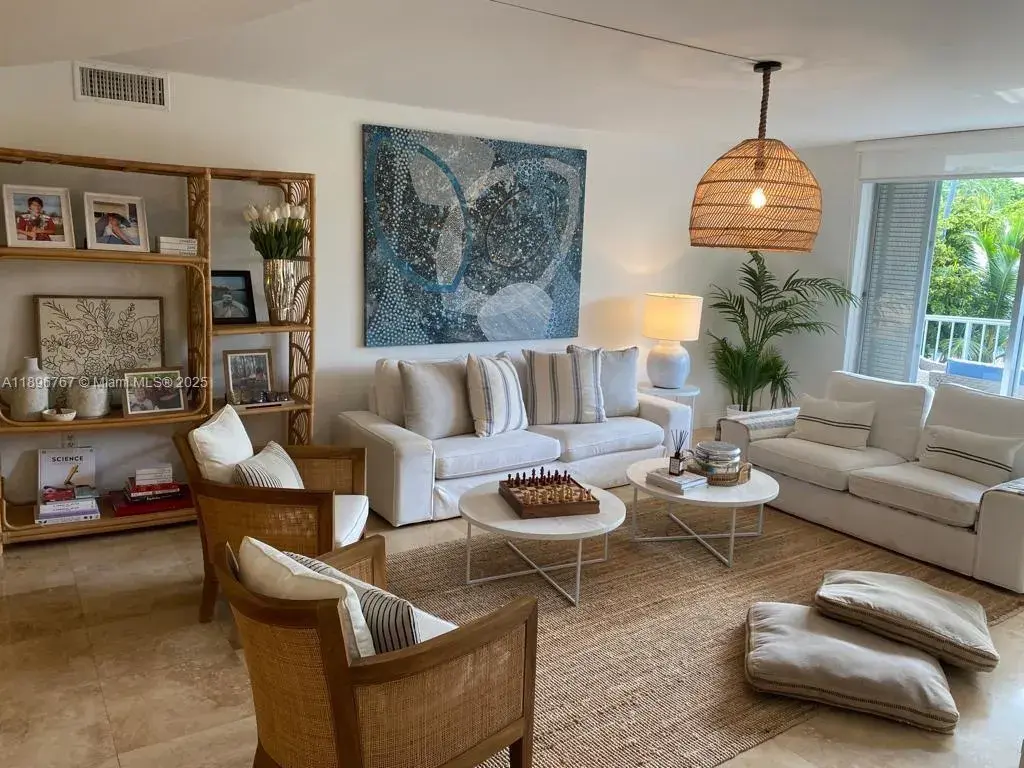 210 Sea View Dr # 312, Key Biscayne FL 33149