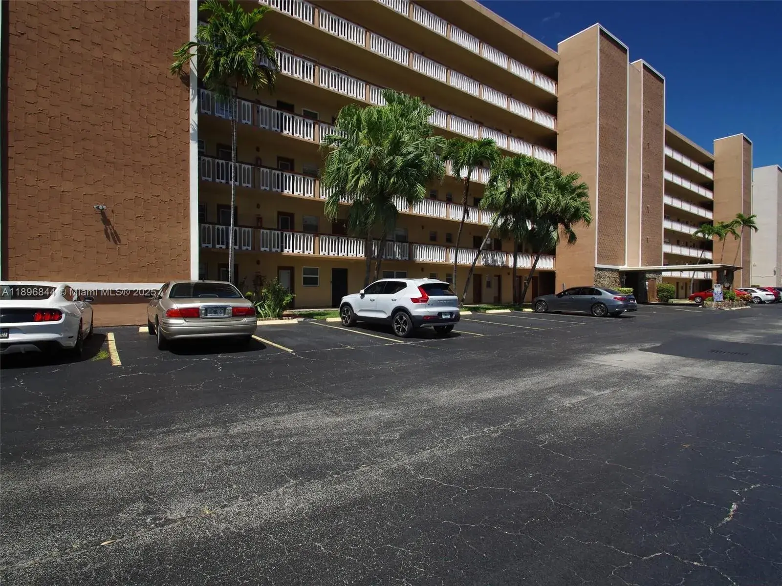 420 NE 12th Ave # 401, Hallandale Beach FL 33009