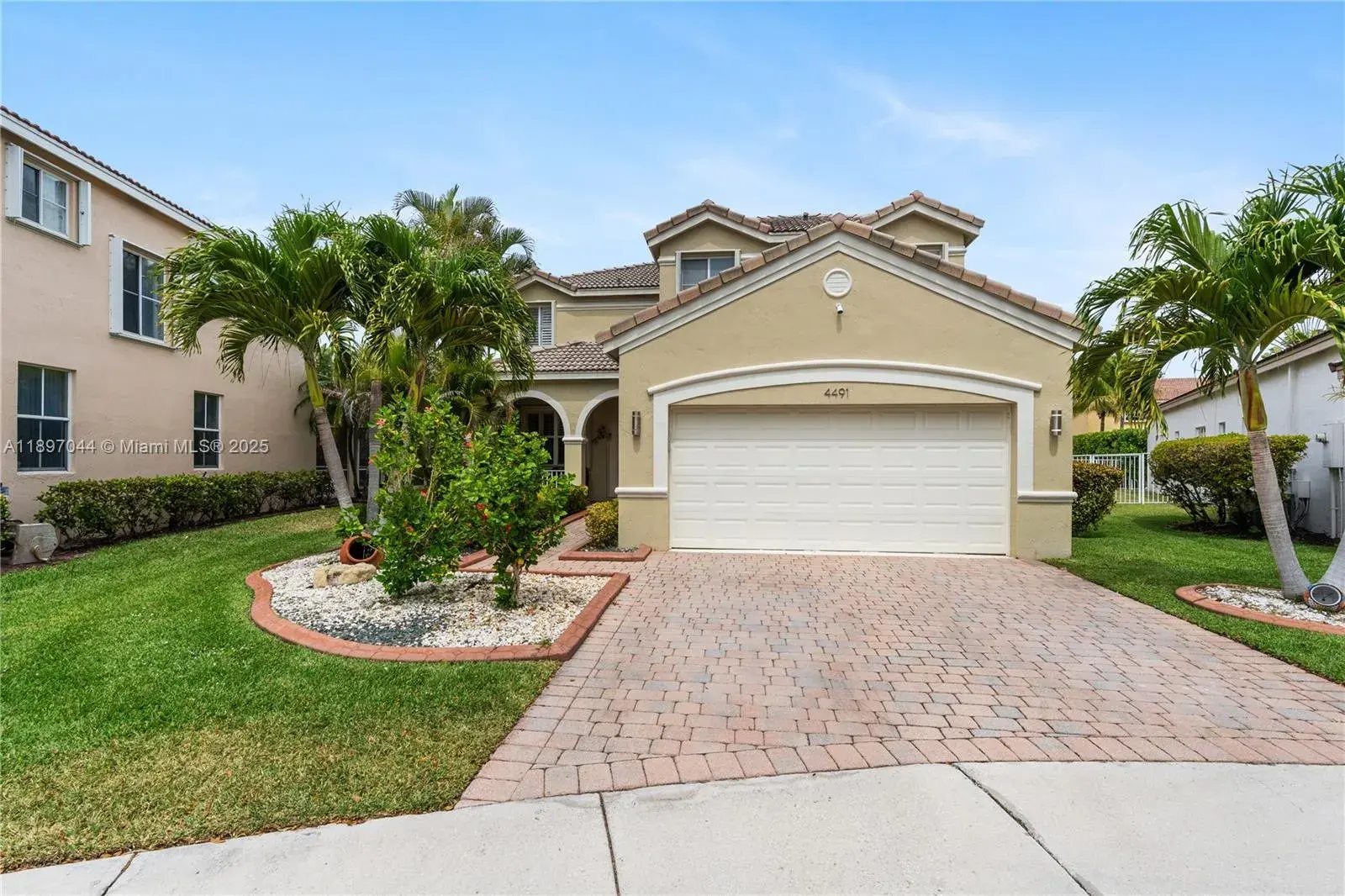 5 bedroom 3 bath Residential for sale at 4491 Foxtail Ln, Weston FL 33331