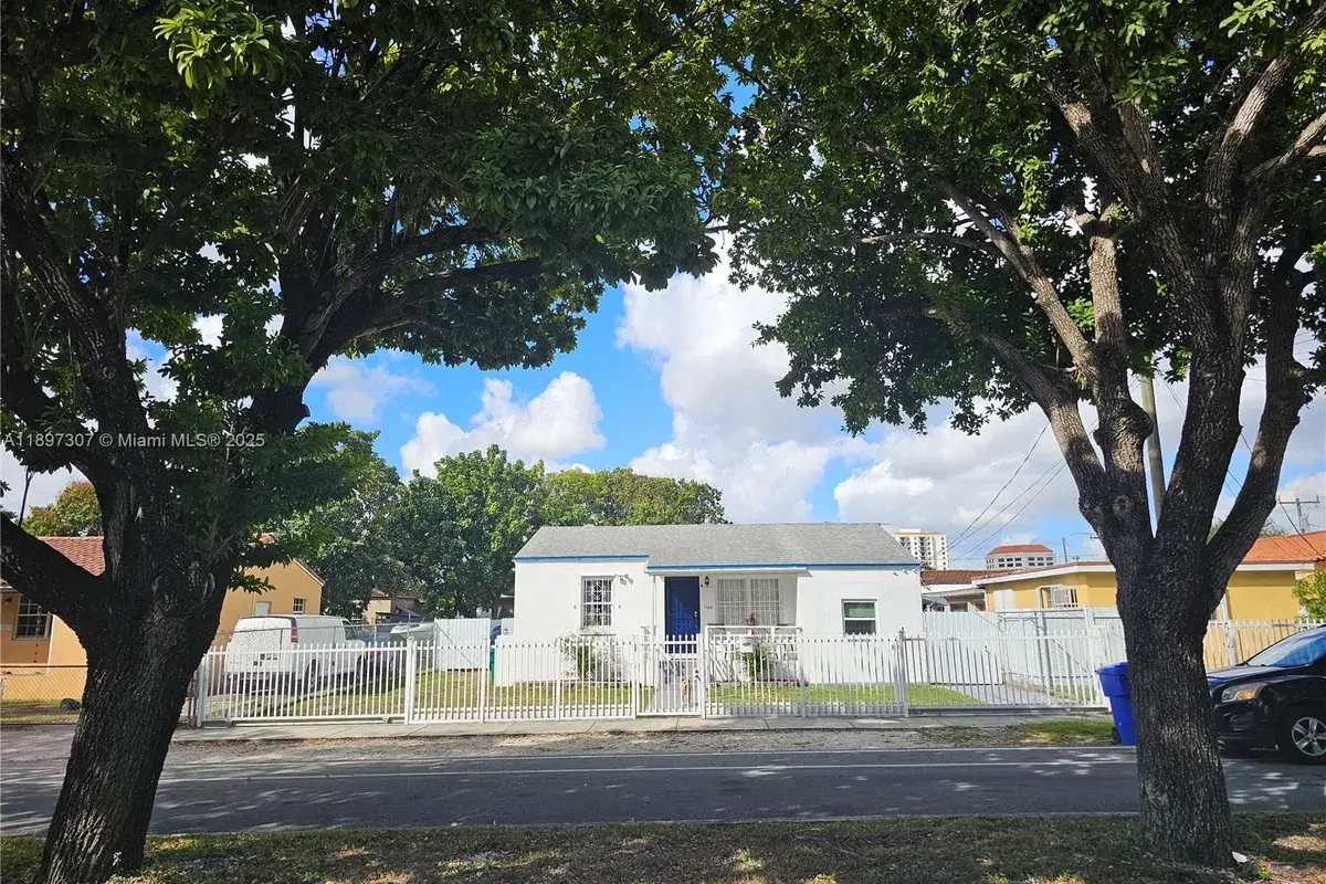 1020 SW 33rd Ave, Miami FL 33135