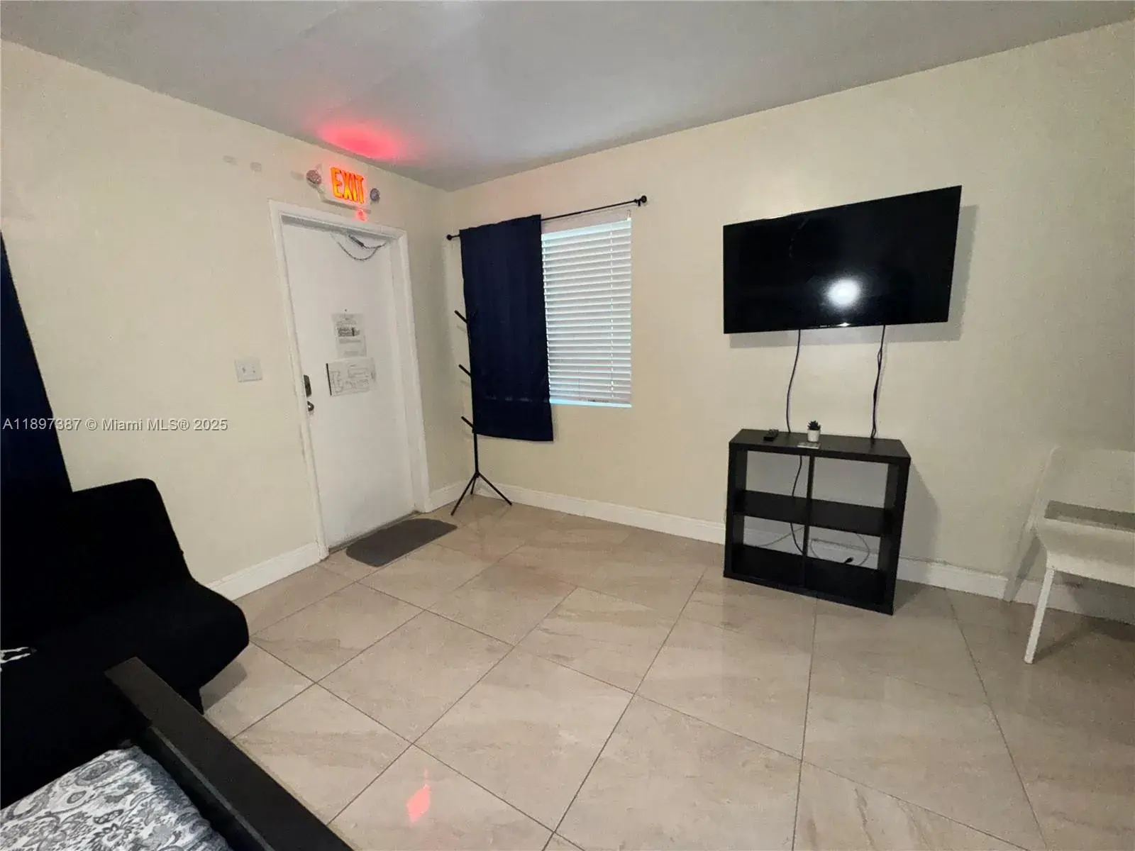 2305 Monroe St # 4, Hollywood FL 33020