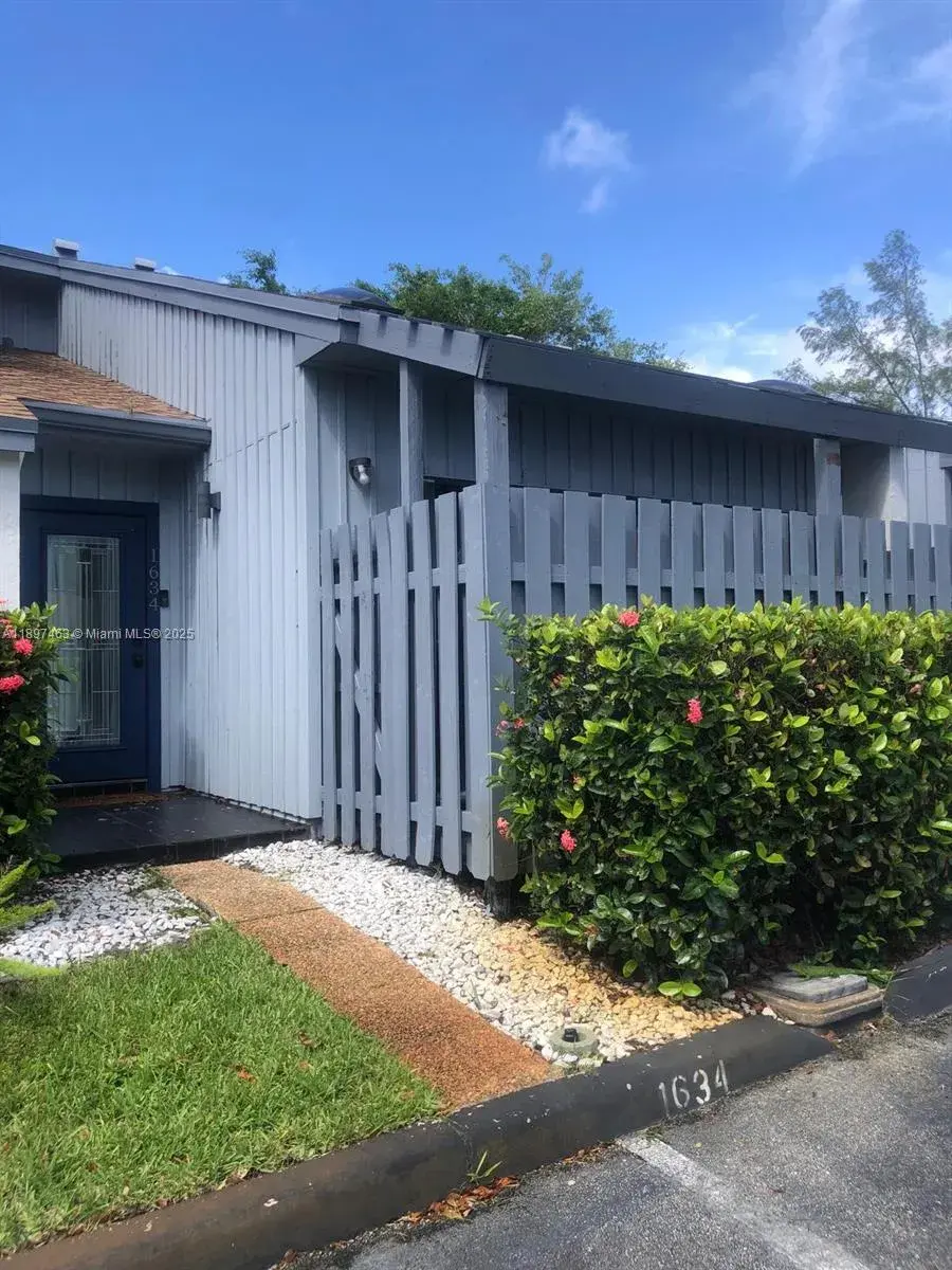 1634 N 15th terrace, Hollywood FL 33020