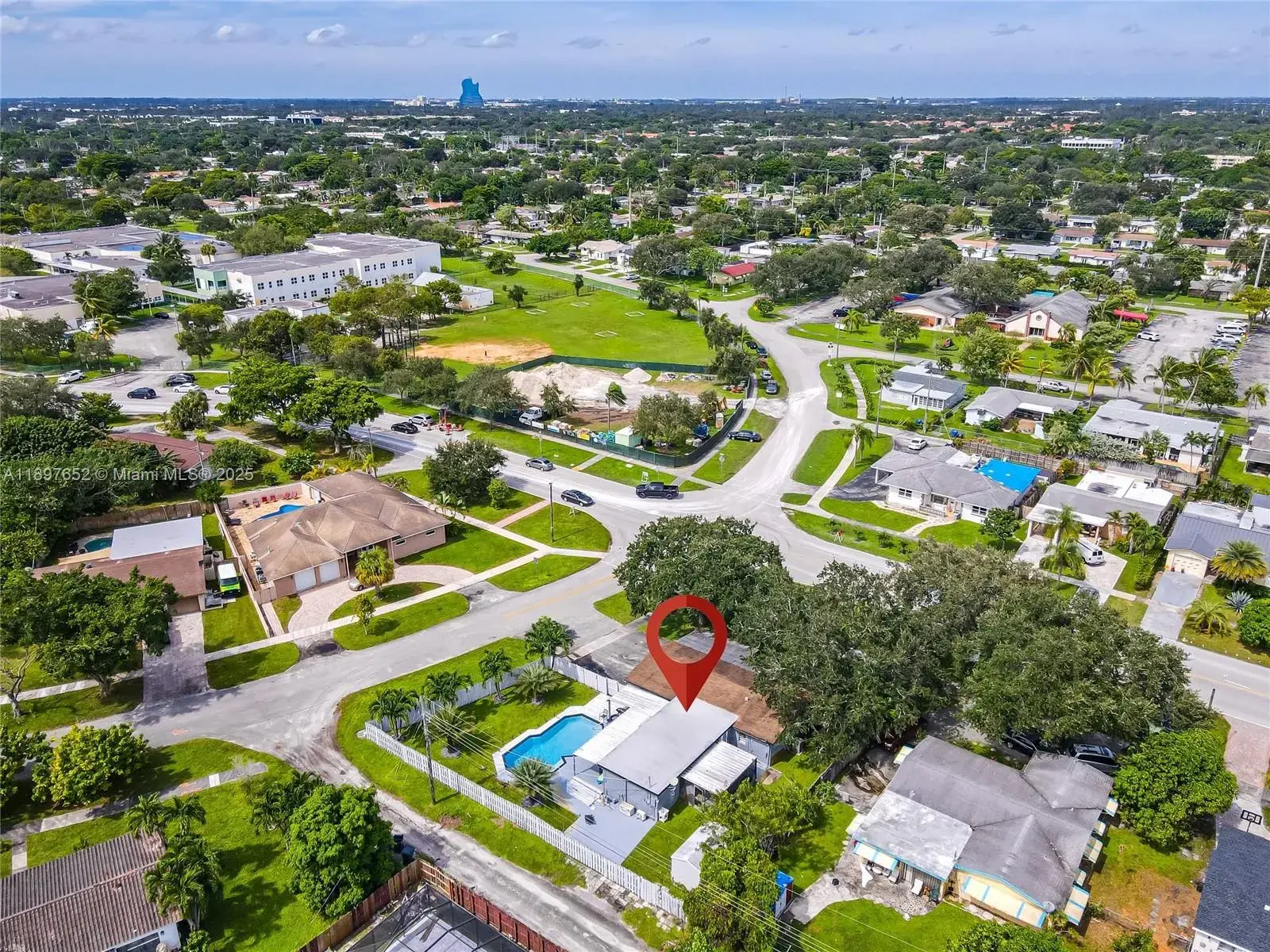 4 bedroom 3 bath Residential for sale at 3338 Taft St, Hollywood FL 33021