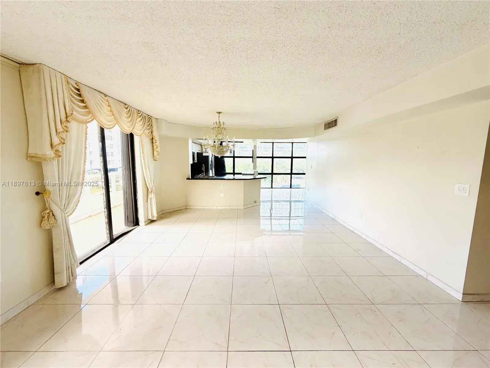 6423 Collins Ave # 310, Miami Beach FL 33141