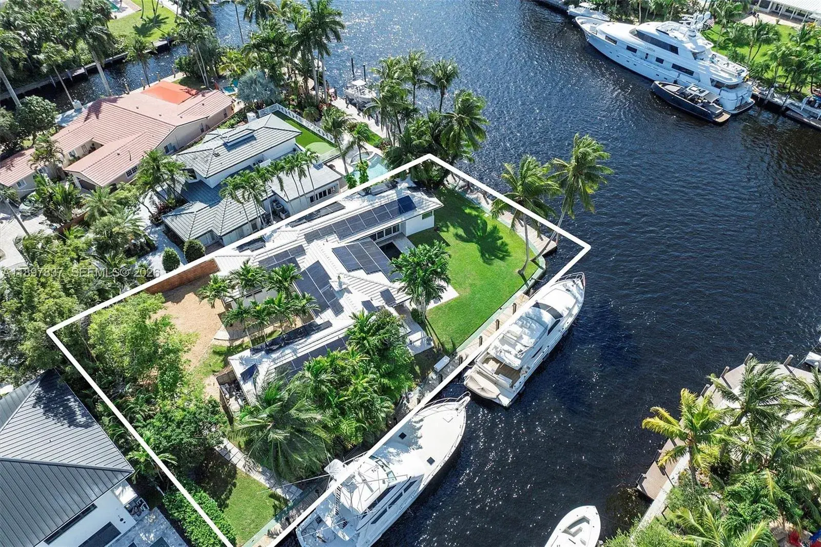 3 bedroom 3 bath Residential for sale at 1321 Tangelo Isle, Fort Lauderdale FL 33315