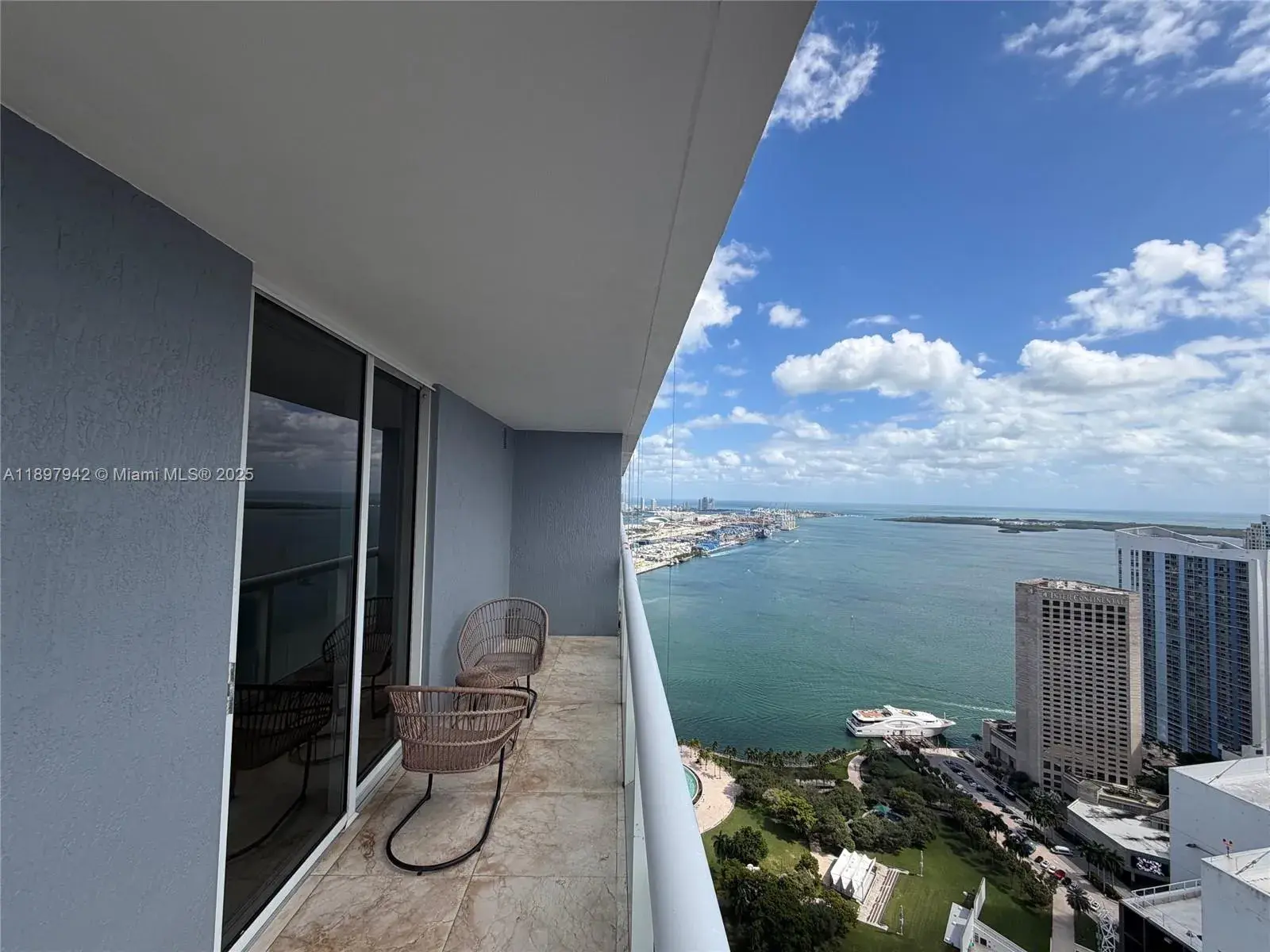 2 bedroom 2 bath Residential for sale at 50 Biscayne Blvd # 5211, Miami FL 33132