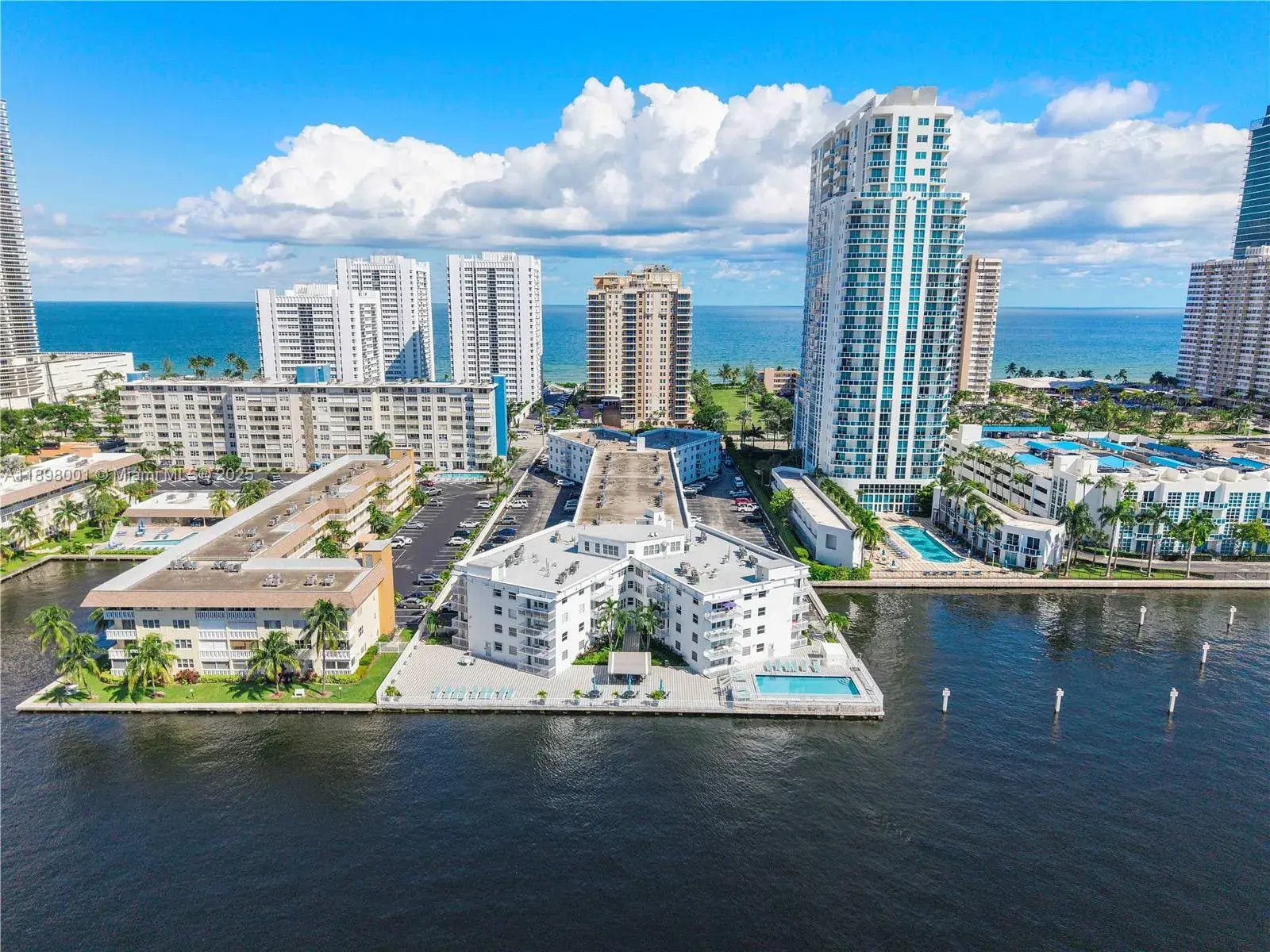 1 bedroom 1 bath Residential for sale at 1913 S Ocean Dr # 113, Hallandale Beach FL 33009