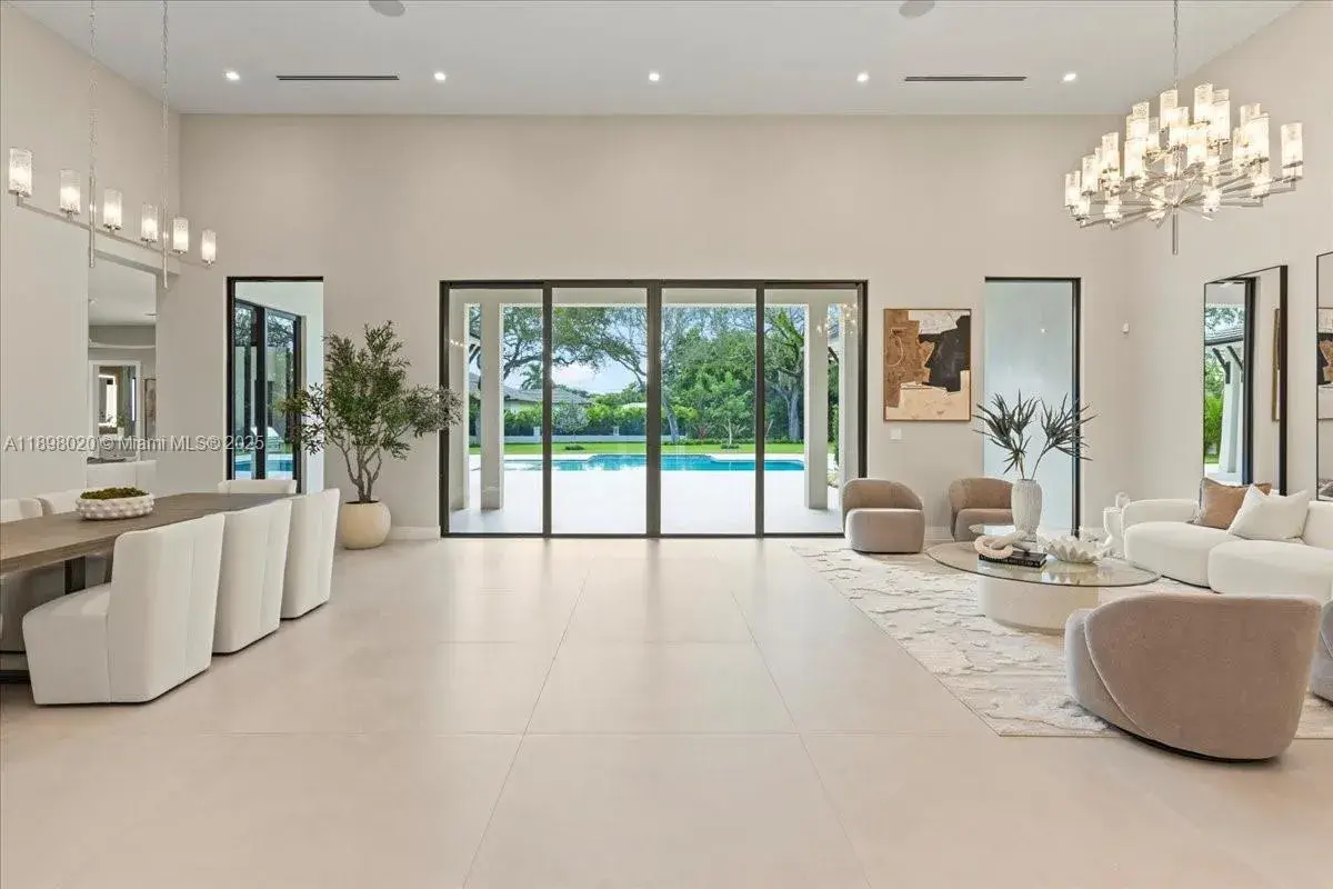 7110 SW 82 Ave, Miami FL 33143