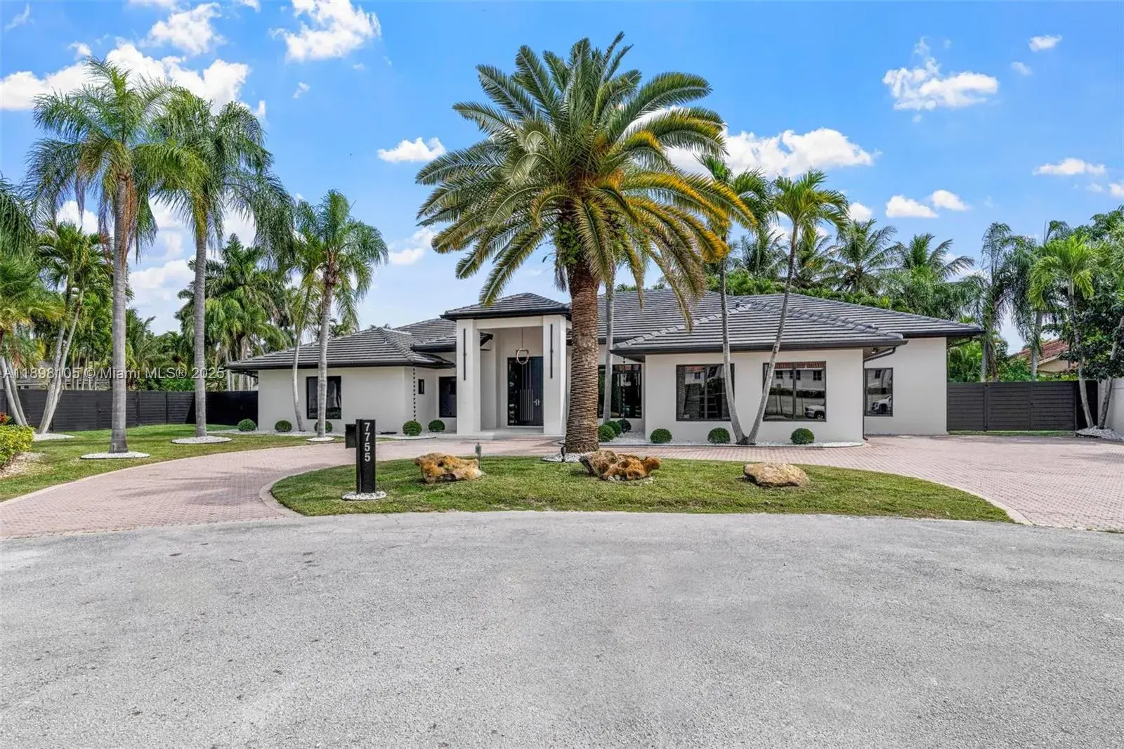 7755 SW 85th Ct, Miami FL 33143