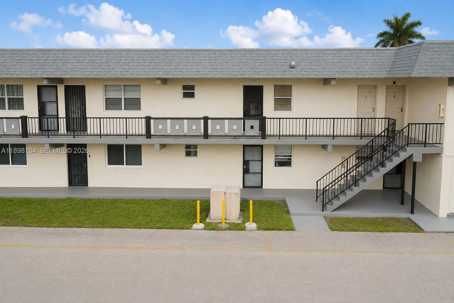 1 bedroom 1 bath Residential for sale at 301 NW 177th St # 141, Miami Gardens FL 33169