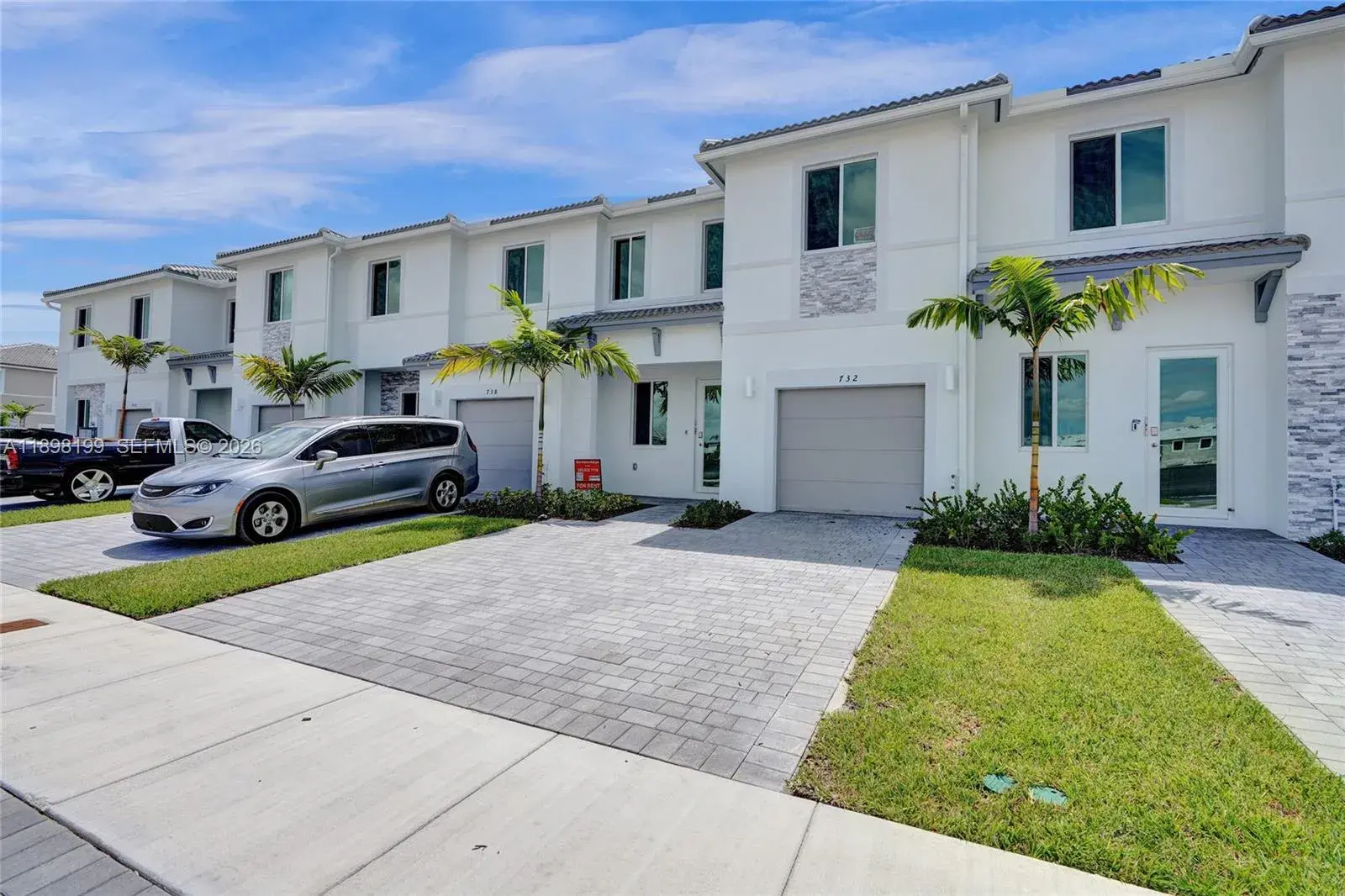 3 bedroom 3 bath Residential for sale at 732 SE 13th Court # 732, Homestead FL 33034