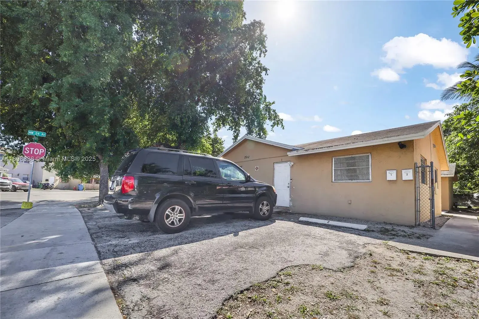 Residential Income for sale at 2512 NW 9th Pl, Fort Lauderdale FL 33311
