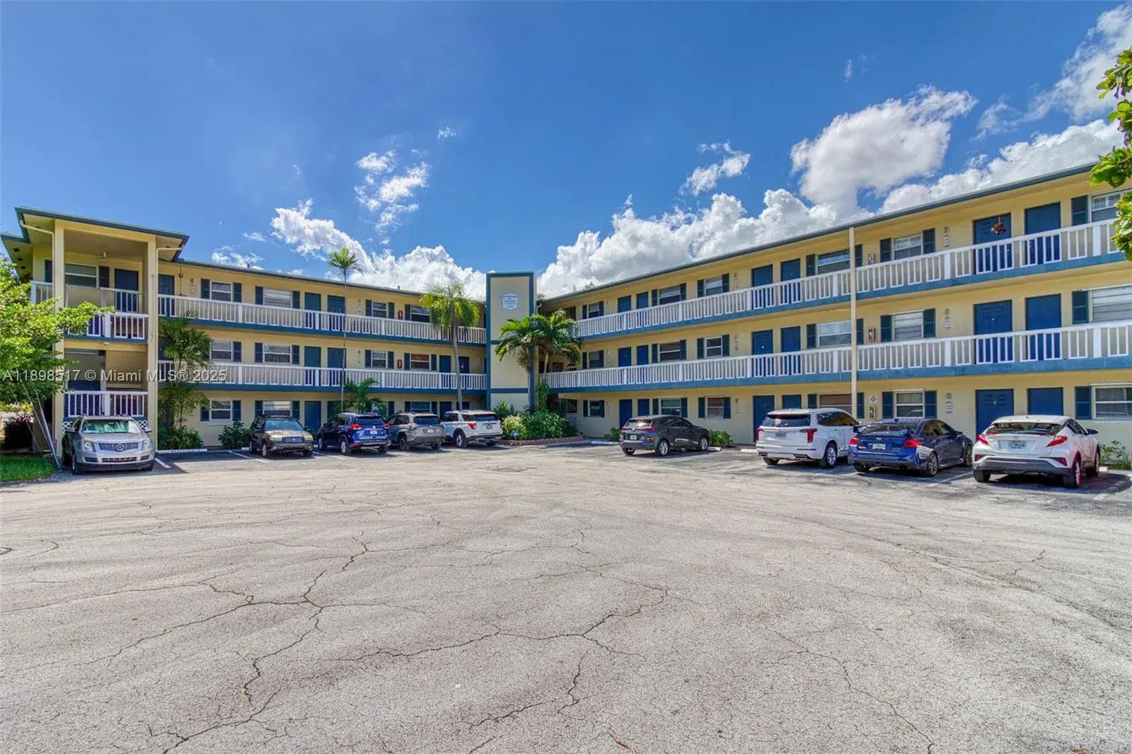2 bedroom 1 bath Residential for sale at 1400 NE 57th Ct # 301, Fort Lauderdale FL 33334
