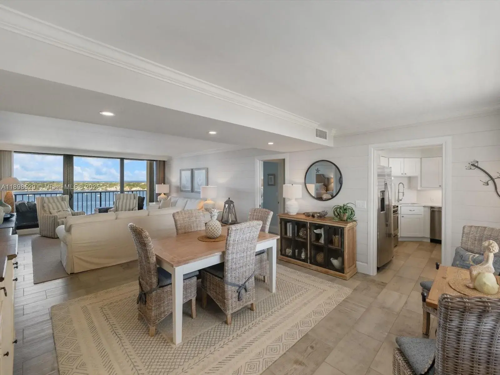 136 Lakeshore Dr # 13, North Palm Beach FL 33408