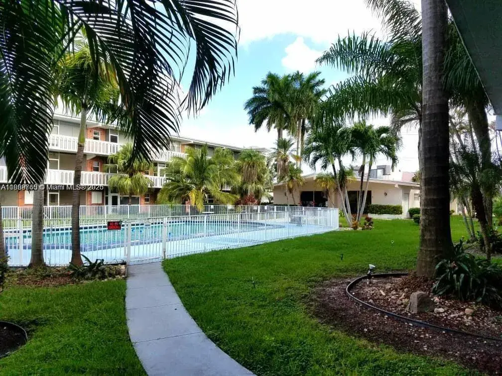 141 NE 10th Ave # 23A, Hallandale Beach FL 33009