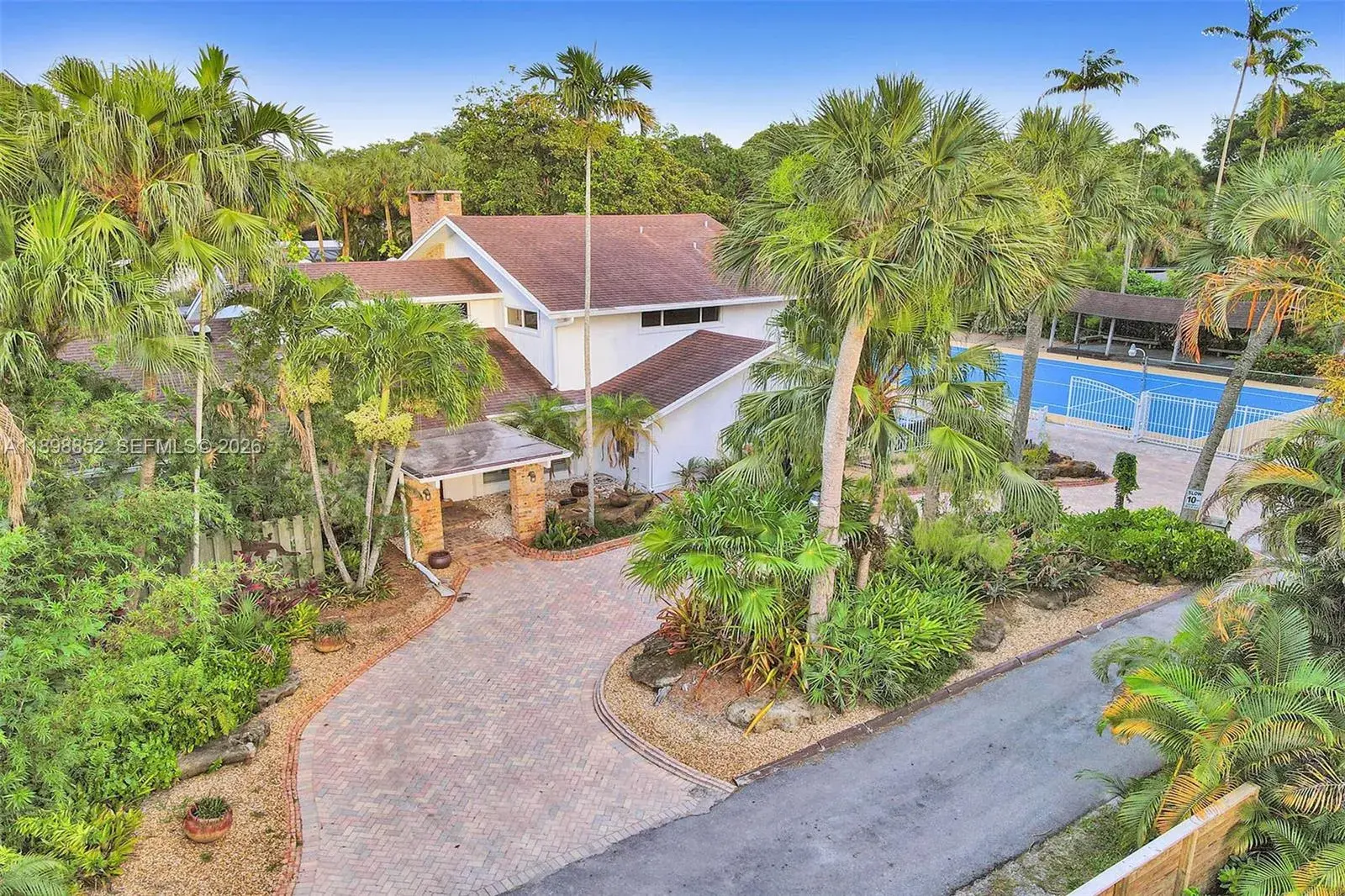 5 bedroom 3 bath Residential for sale at 2120 SW 28th Way, Fort Lauderdale FL 33312