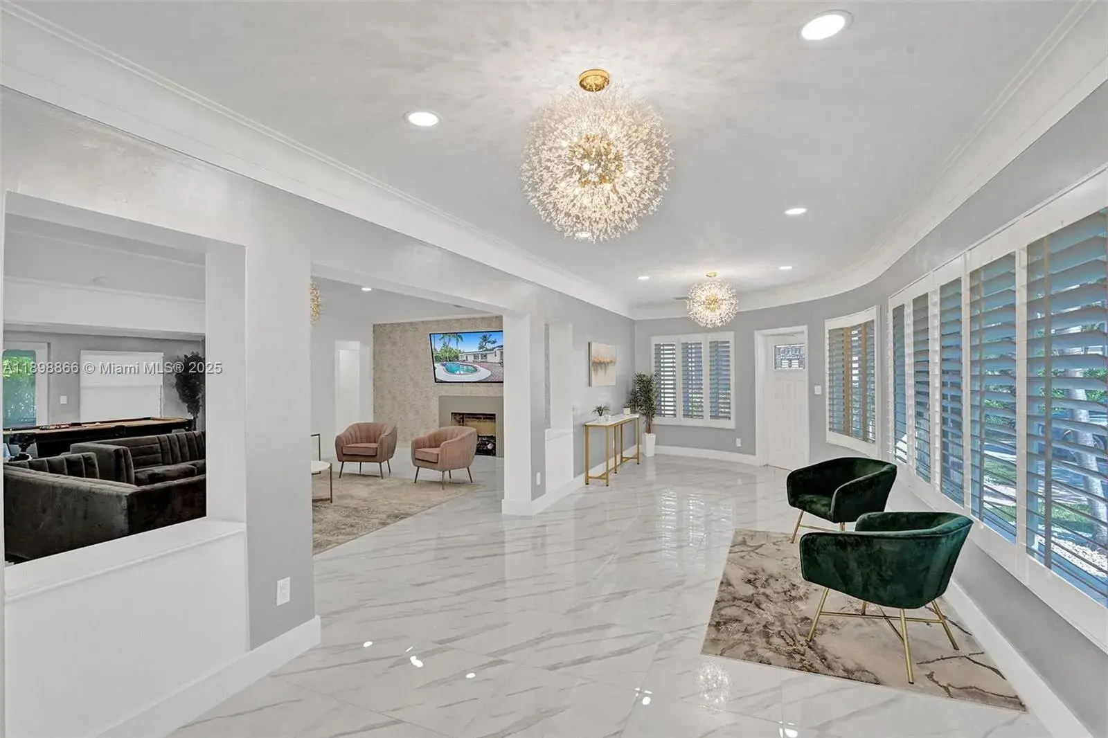 725 Harrison St, Hollywood FL 33019