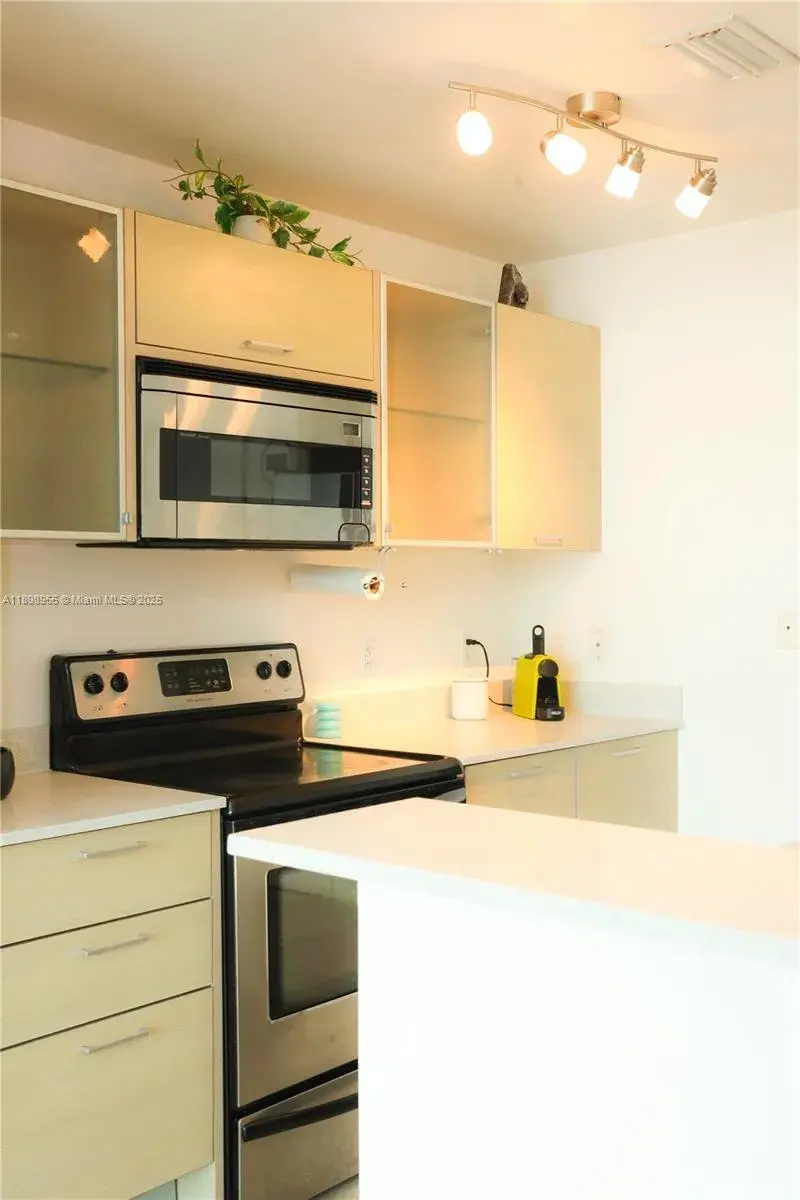 350 NE 24th St # 406, Miami FL 33137