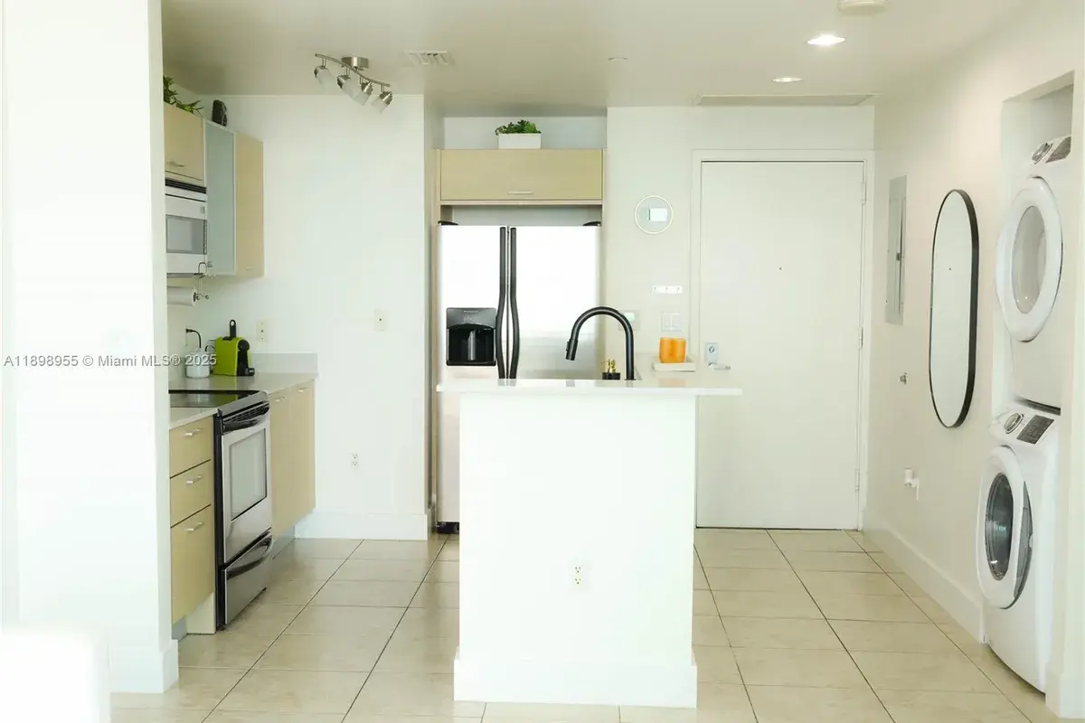 350 NE 24th St # 406, Miami FL 33137