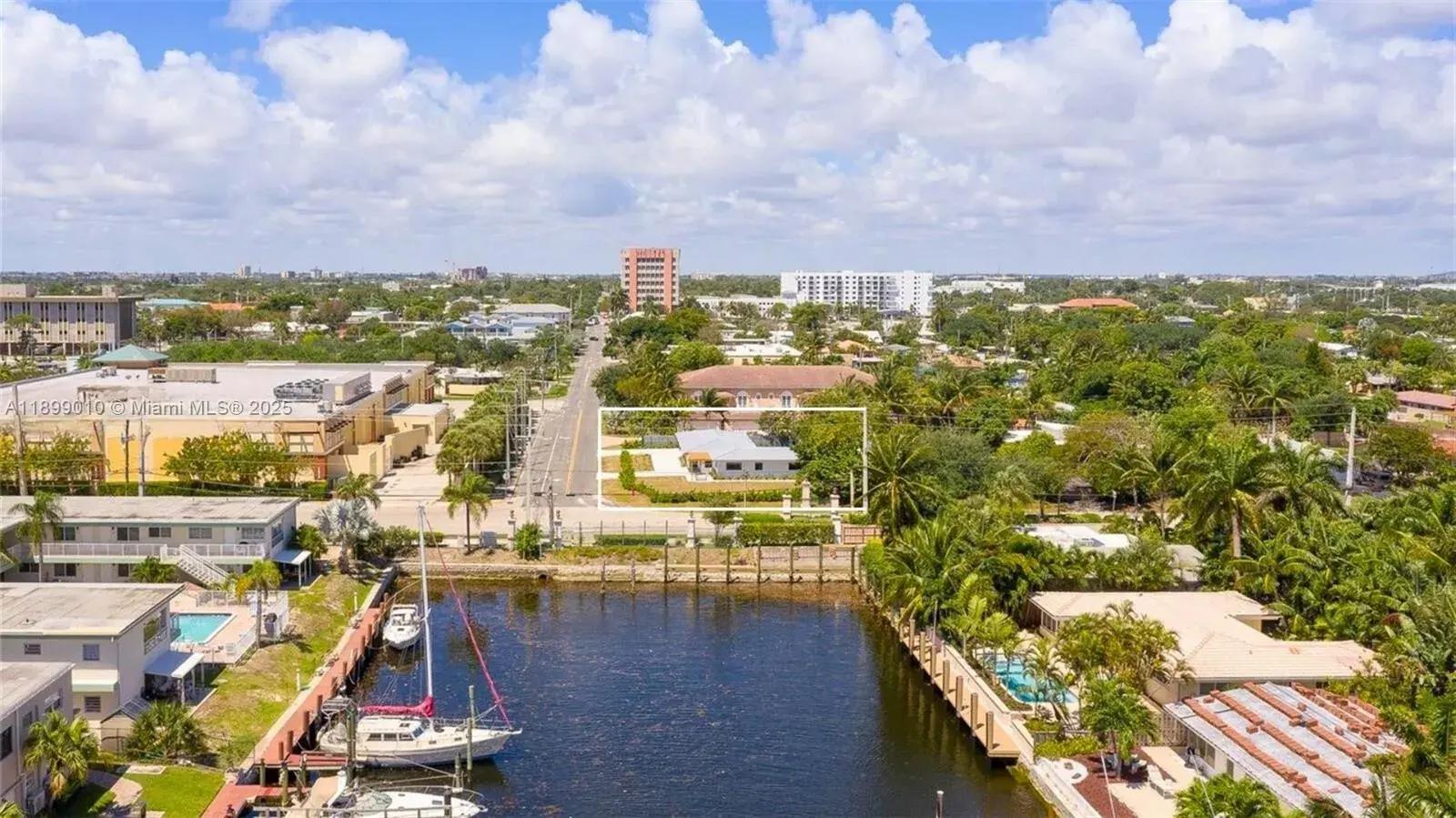 201 NE 26th Ave, Pompano Beach FL 33062