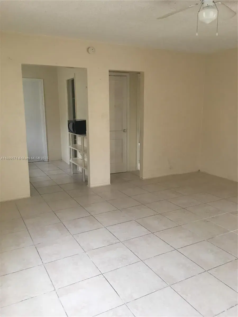 1915 Fletcher St # W2, Hollywood FL 33020