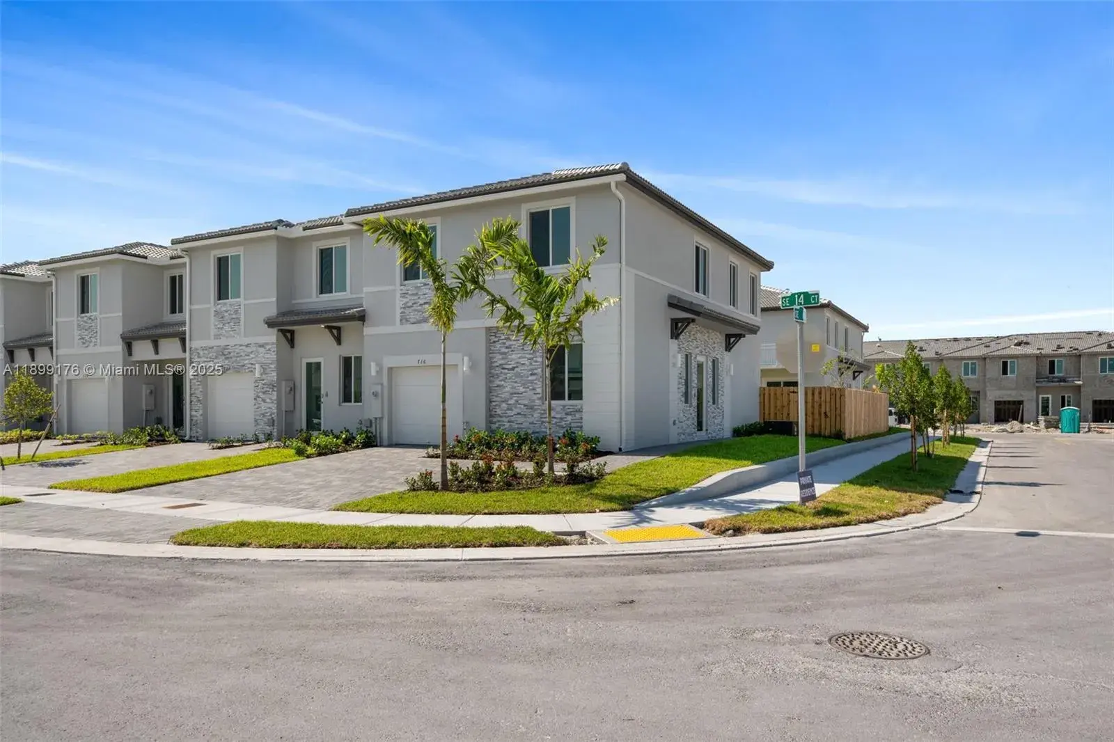 715 SE 15th St, Homestead FL 33034