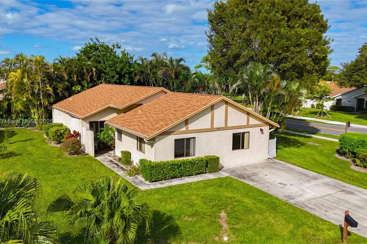 3115 NW 12th St, Delray Beach FL 33445