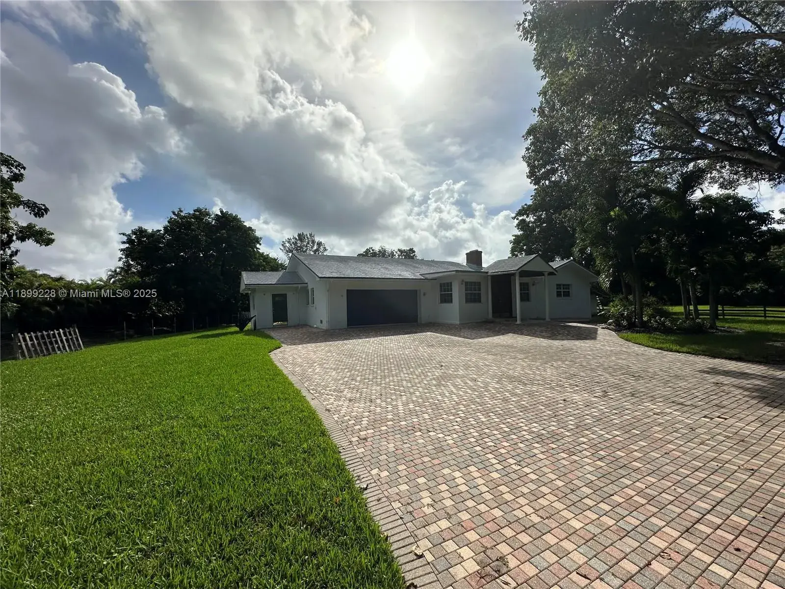 4 bedroom 4 bath Residential for sale at 6300 SW 181st Ln, Southwest Ranches FL 33331