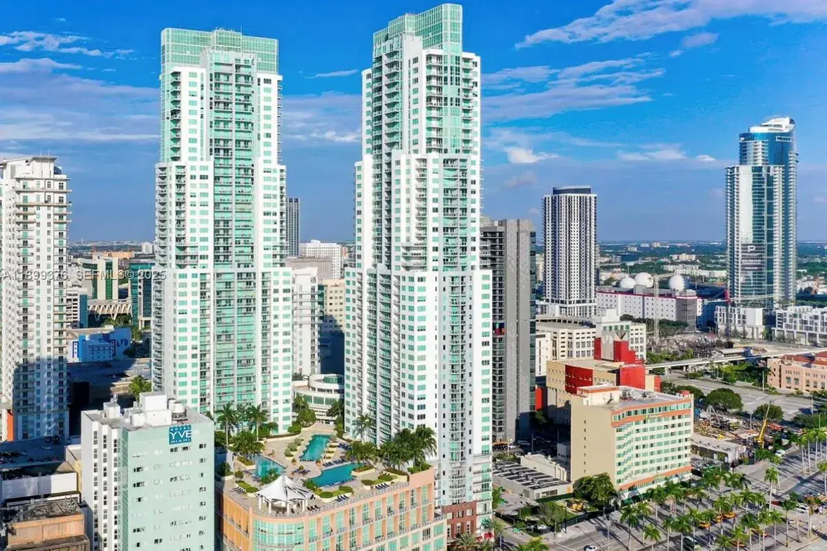 253 NE 2nd St # 226, Miami FL 33132