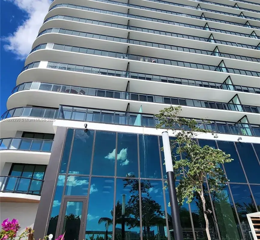 580 72nd # 713, Miami Beach FL 33141