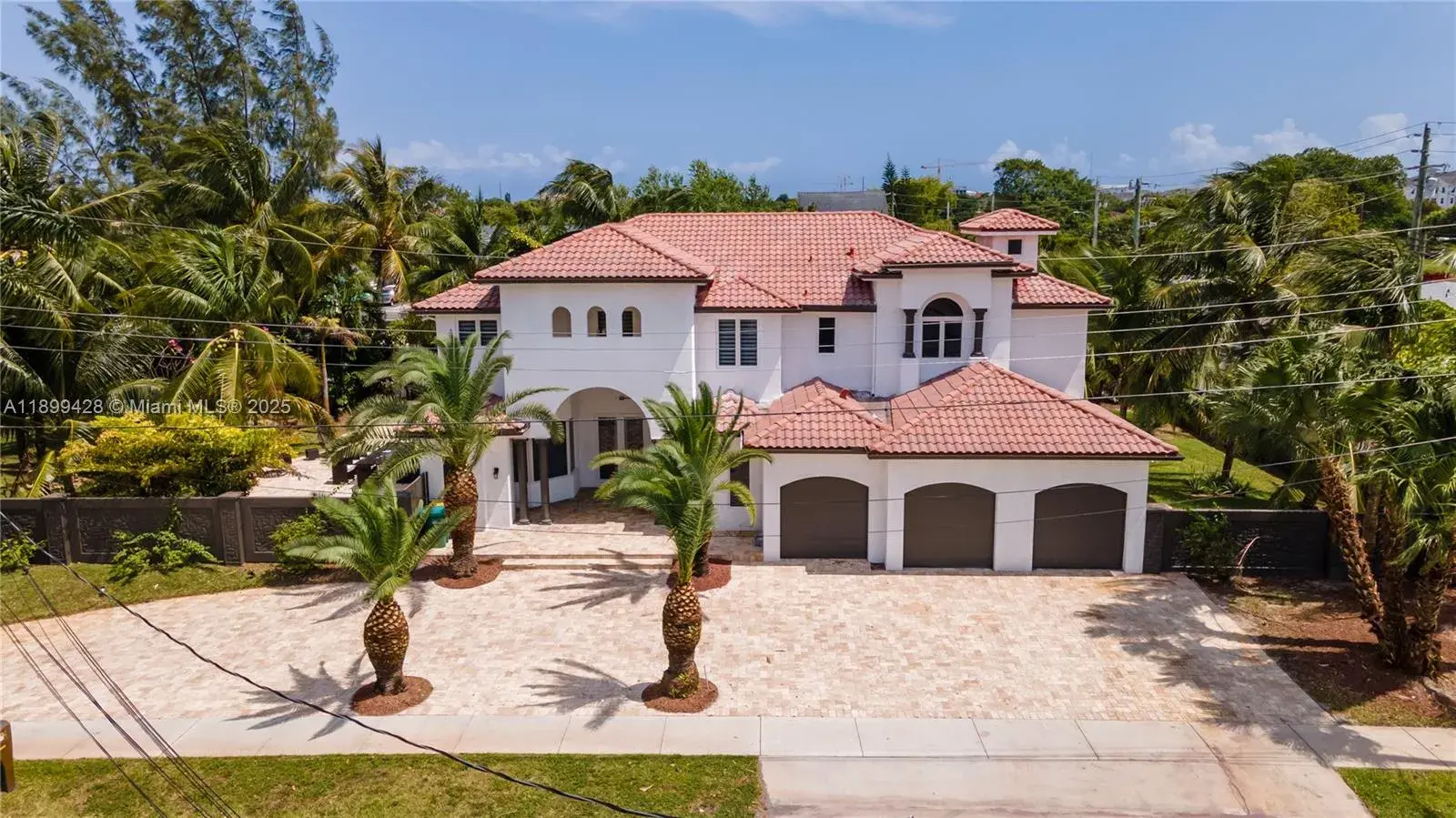 7 bedroom 5 bath Residential for sale at 112 NW 14th Way, Dania Beach FL 33004