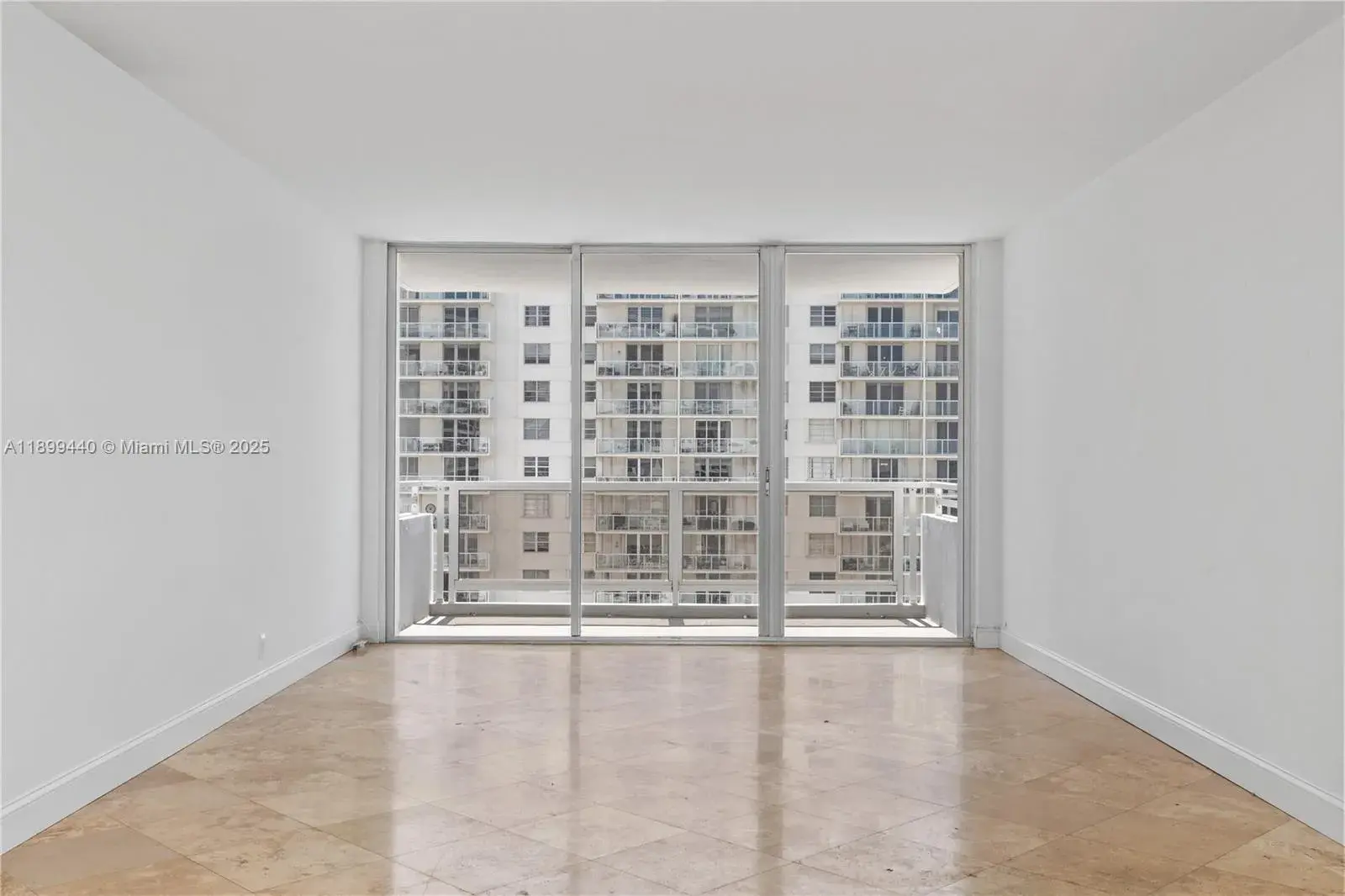 2 bedroom 2 bath Residential for sale at 5700 Collins # 10D, Miami Beach FL 33140