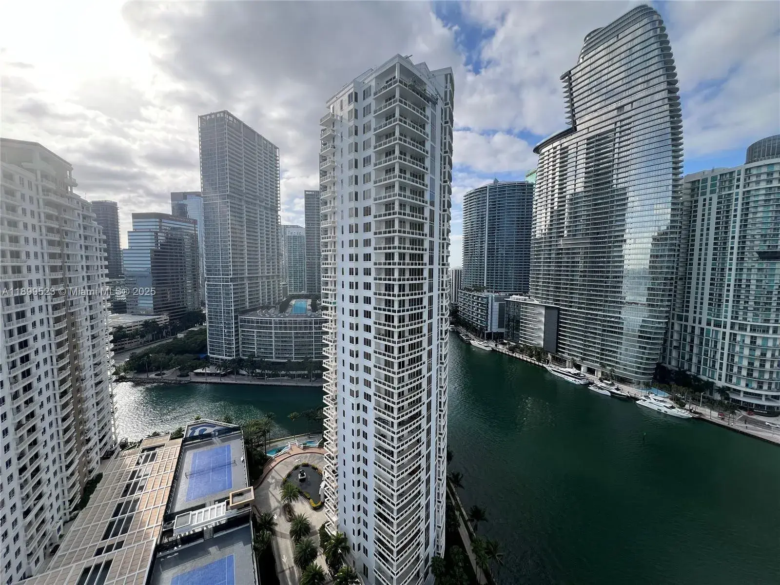 2 bedroom 2 bath Residential for sale at 900 Brickell Key Blvd # 2205, Miami FL 33131