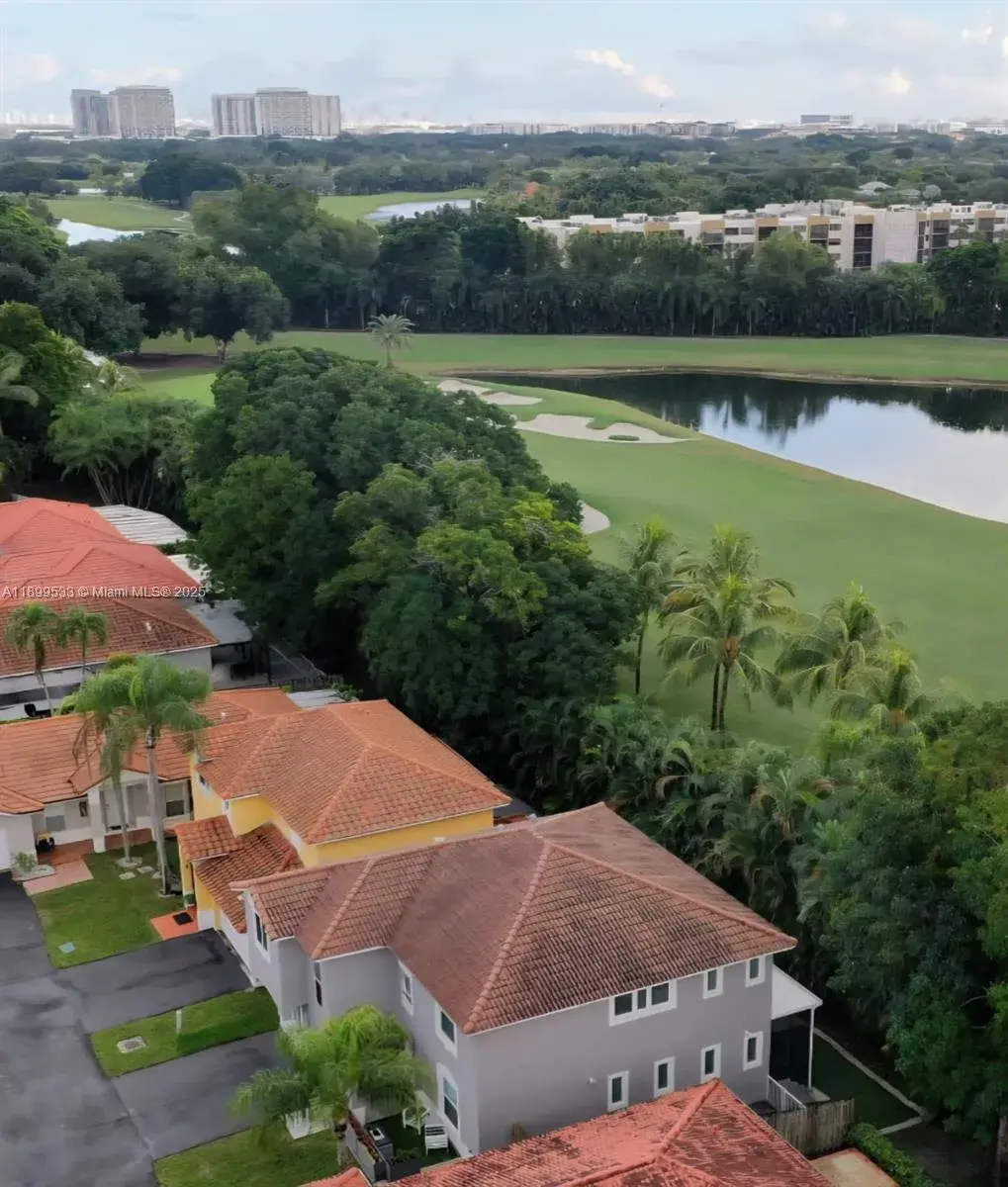5754 NW 98th Ave, Doral FL 33178